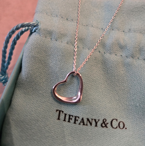 I'm LIVE!!! Come join me!! Share Show! GIVEAWAYS!! - Picture 7 of 16